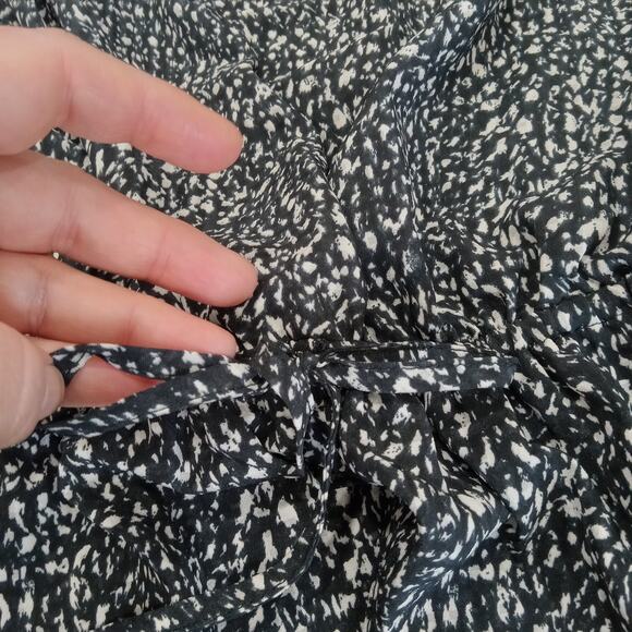 Universal Thread Womens Balloon Long Sleeve Blouse Black Abstract Sz L New Boho - Picture 6 of 15